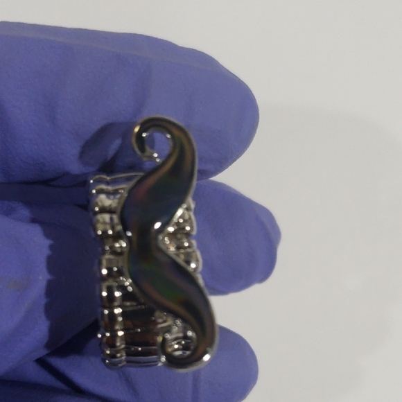 Elegant Silver tone Mustache Design Stretch Ring - Women's Fashion Jewelry - Picture 3 of 9